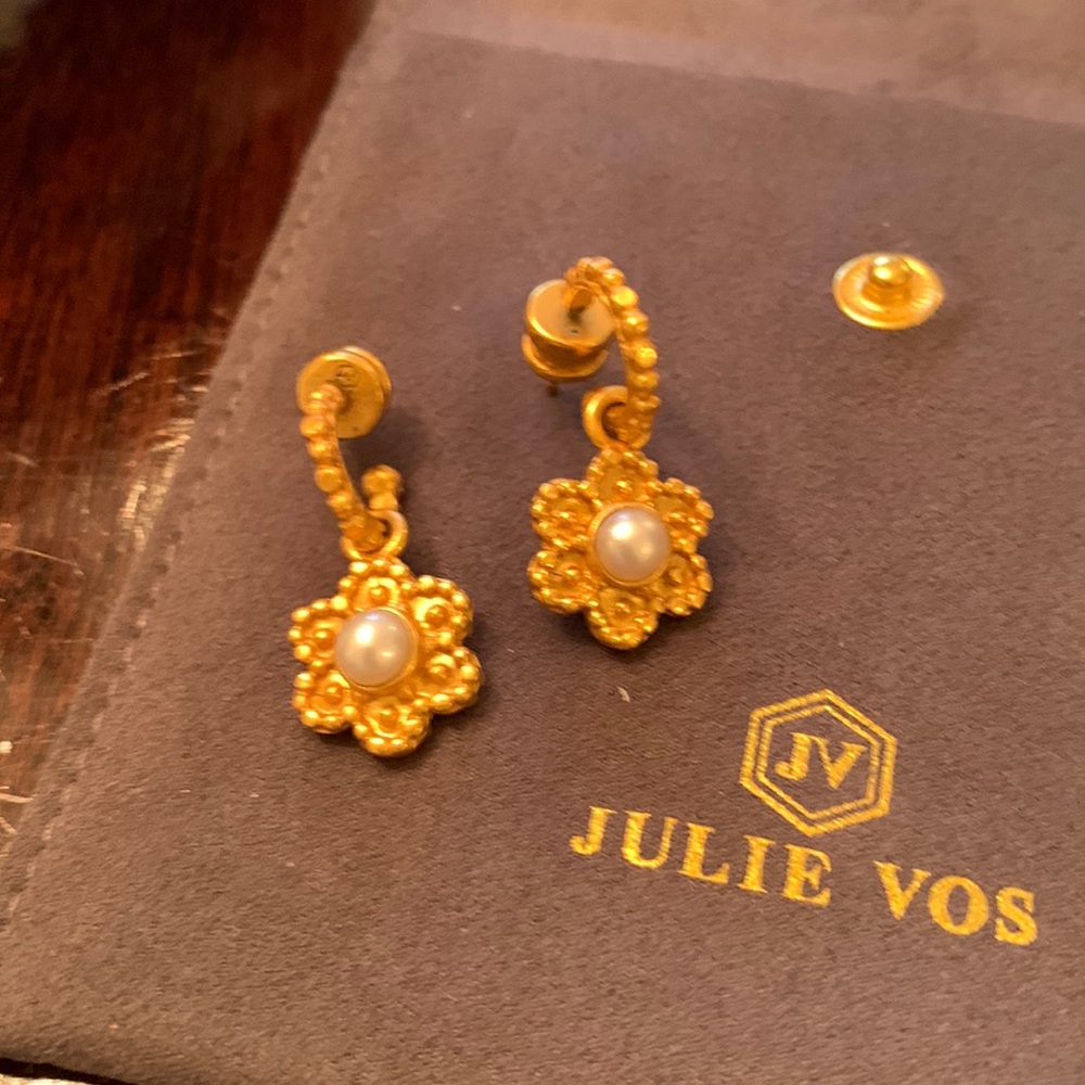 Julie Voss Marbella hoop & charm